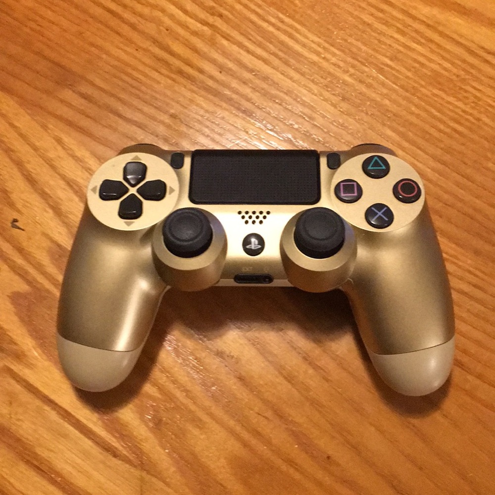 PlayStation 4 Gold Controller